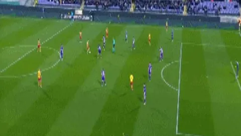 阿根廷队面临年龄增长，斯卡洛尼呼吁适时进行新老交替